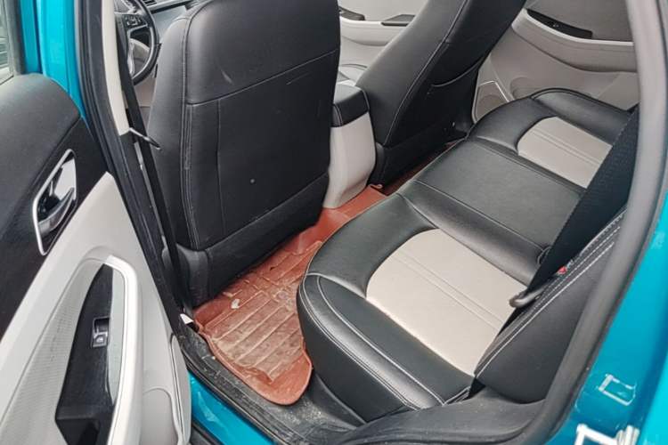 Used BAIC Senova X55 2016 1.5T CVT Elite Edition Left Rear Seat