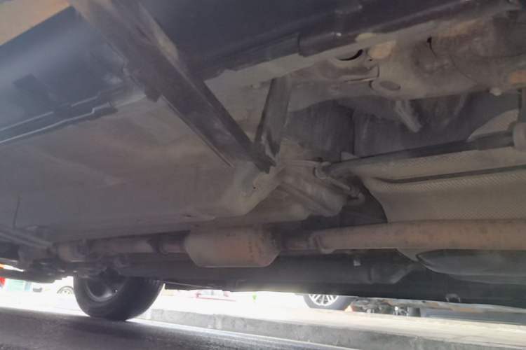 Used BAIC Senova X55 2016 1.5T CVT Elite Edition Left Side Sill