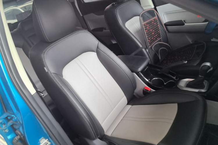 Used BAIC Senova X55 2016 1.5T CVT Elite Edition Right Front Seat