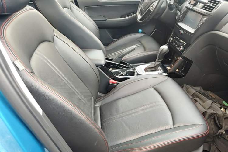 Used BAIC Senova X55 2016 1.5T CVT Elite Edition Right Front Seat
