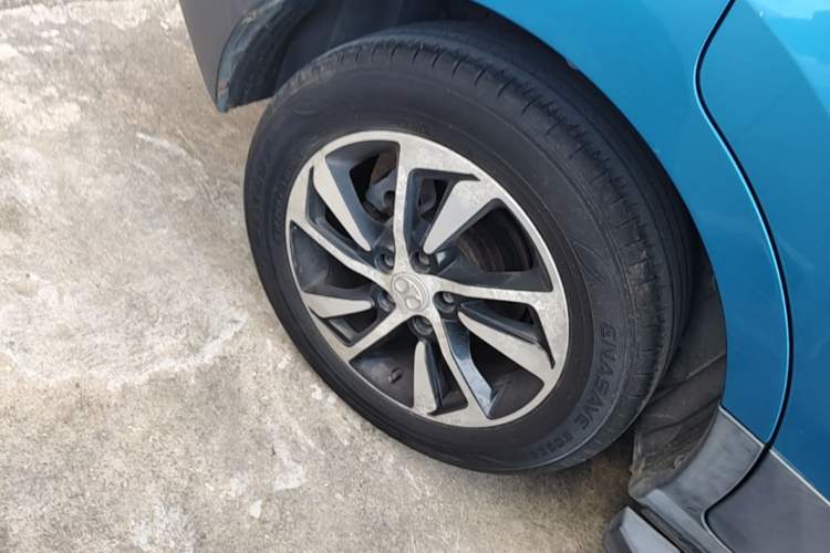 Used BAIC Senova X55 2016 1.5T CVT Elite Edition Right Rear Wheel Hub