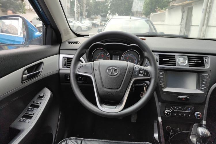 Used BAIC Senova X55 2016 1.5L Manual Comfort Version Steering Wheel