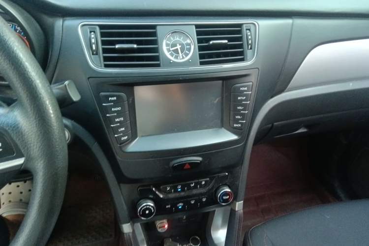 Used BAIC Senova X55 2016 1.5T manual comfort version Audio And AC Panel