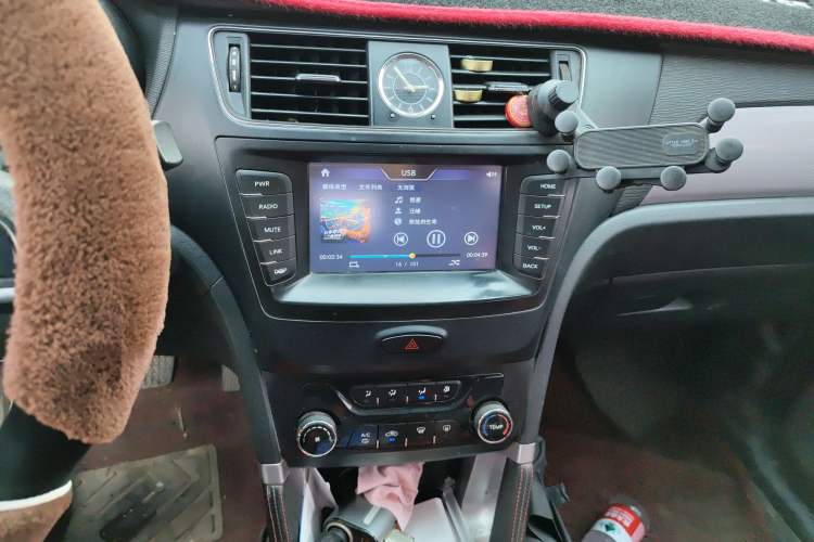 Used BAIC Senova X55 2016 1.5T CVT Comfort Version Audio And AC Panel