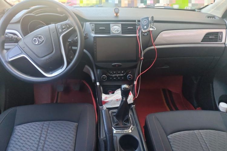 Used BAIC Senova X55 2016 1.5L Manual Comfort Version Center Console