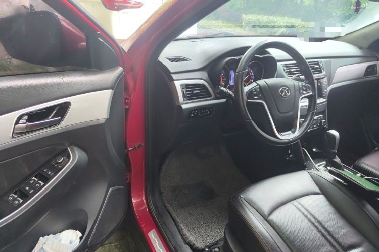 Used BAIC Senova X55 2016 1.5T CVT Elite Edition Driver Seat