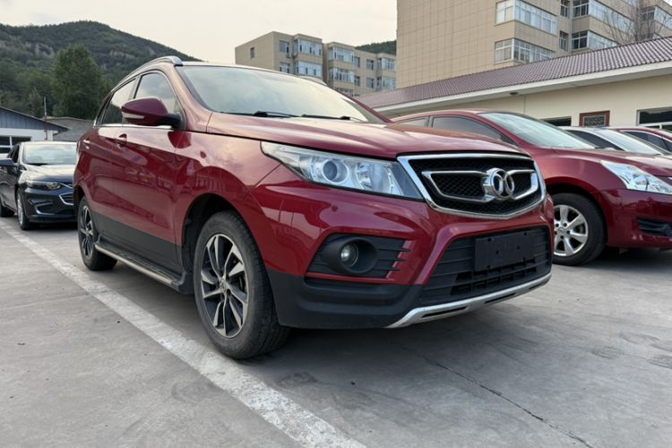 Used BAIC Senova X55 2016 1.5T CVT Luxury Edition Exterior 4
