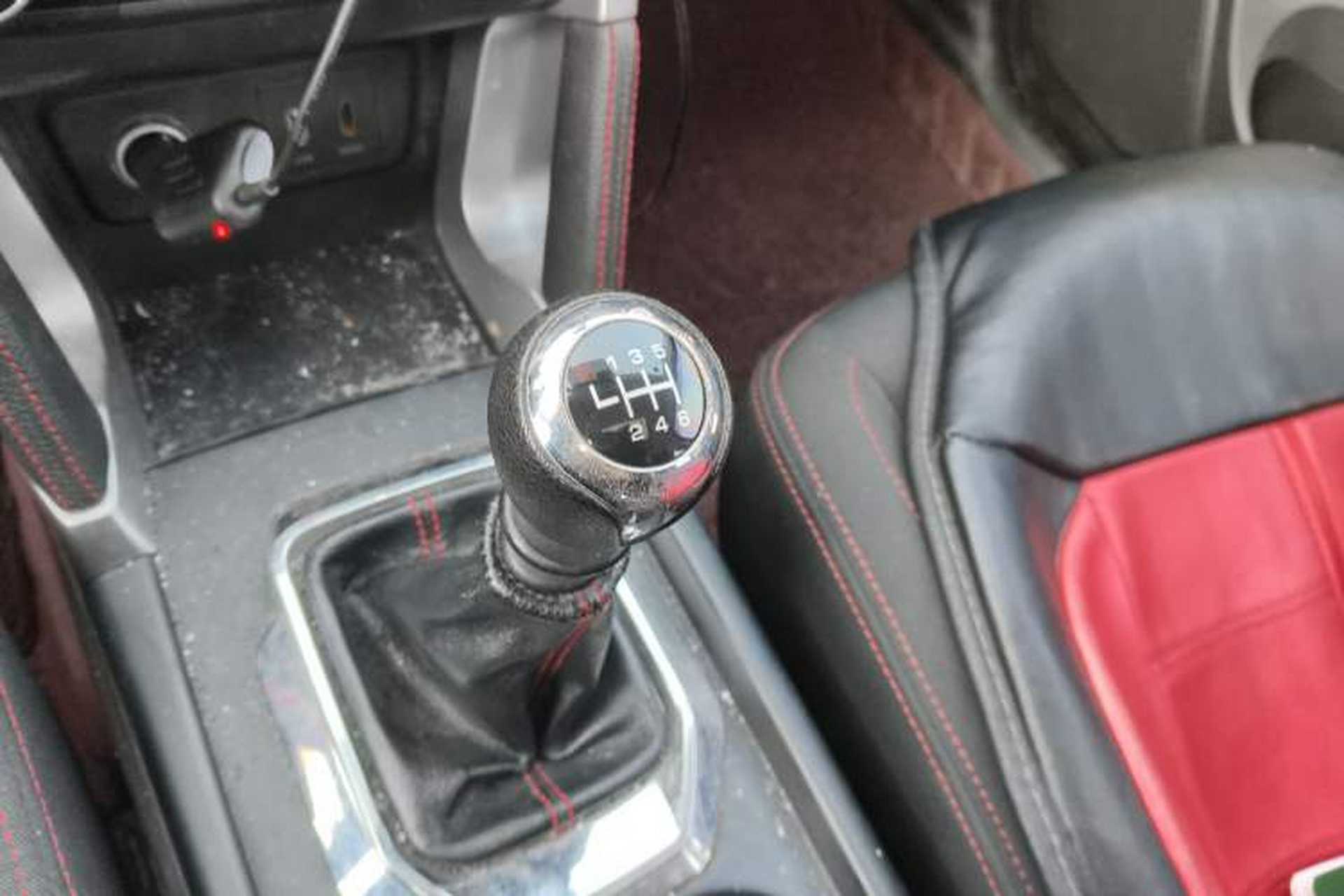 Used BAIC Senova X55 2016 1.5T manual comfort version Gear Lever