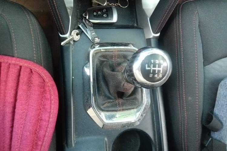 Used BAIC Senova X55 2016 1.5T manual comfort version Gear Lever