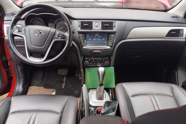 Used BAIC Senova X55 2016 1.5T CVT Luxury Edition Interior 2