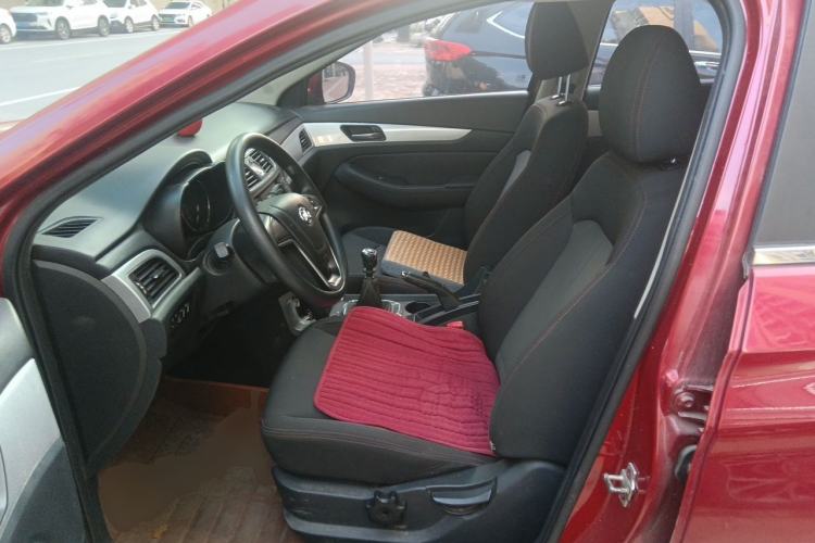 Used BAIC Senova X55 2016 1.5T manual comfort version Left Front Seat