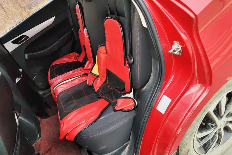 Used BAIC Senova X55 2016 1.5T CVT Comfort Version Left Rear Seat
