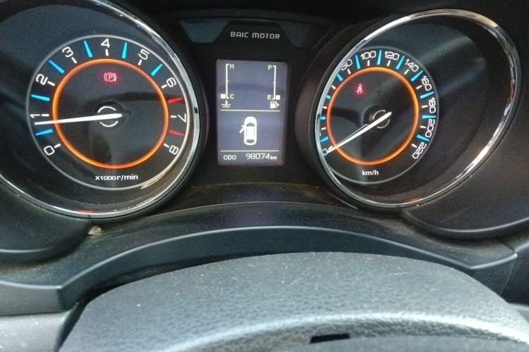 Used BAIC Senova X55 2016 1.5T manual comfort version Odometer Close Up