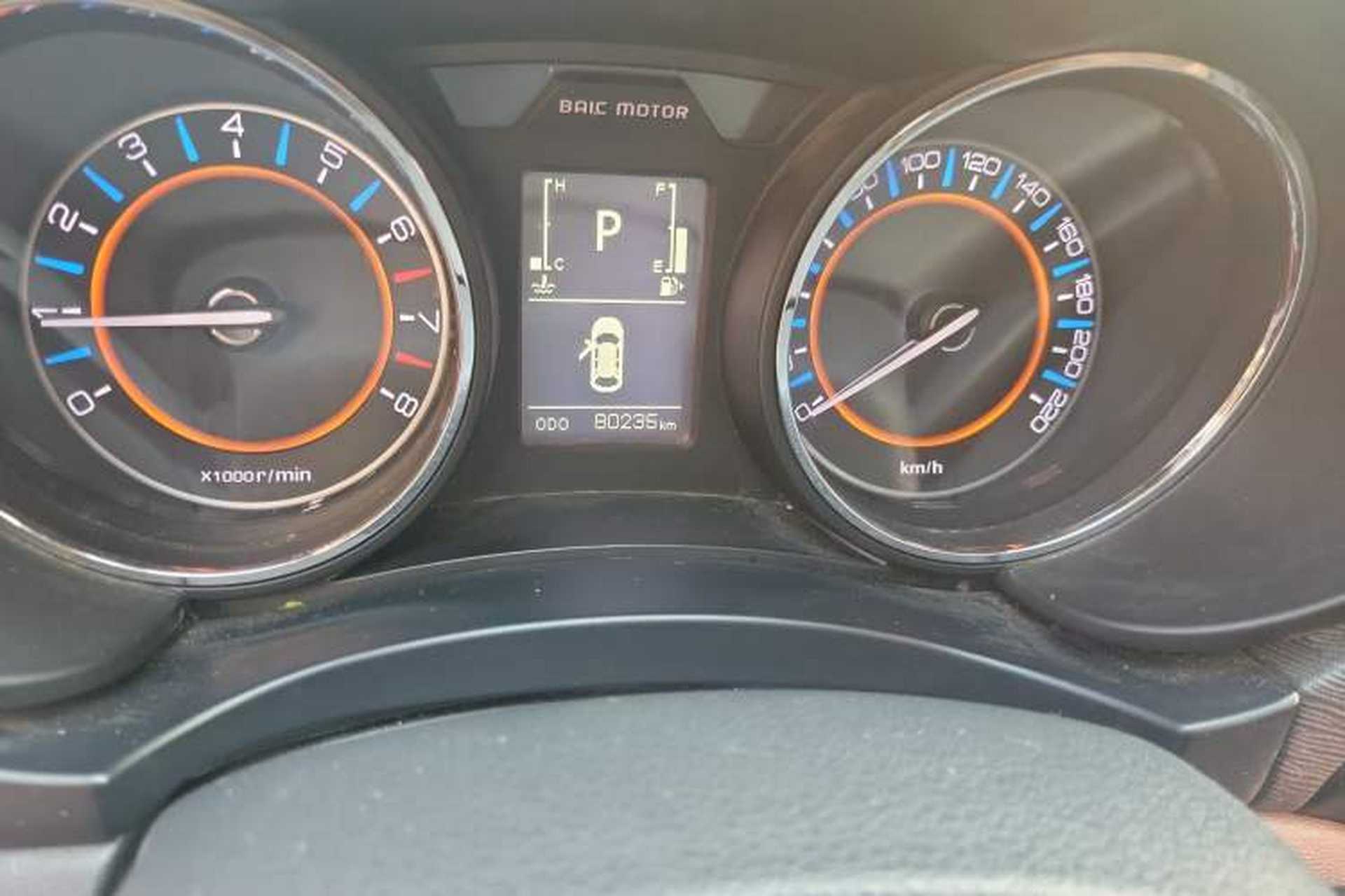 Used BAIC Senova X55 2016 1.5T CVT Elite Edition Odometer Close Up