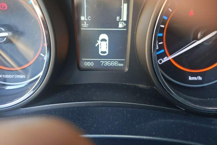 Used BAIC Senova X55 2016 1.5L Manual Comfort Version Odometer Close Up