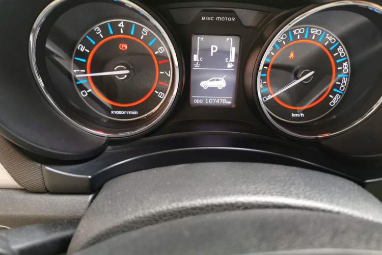 Used BAIC Senova X55 2016 1.5T CVT Luxury Edition Odometer Close Up