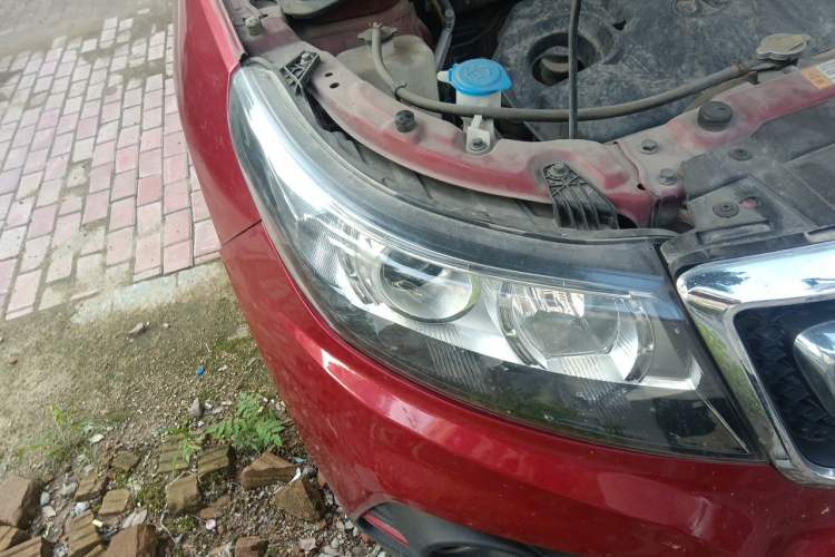 Used BAIC Senova X55 2016 1.5T manual comfort version Right Front Headlight