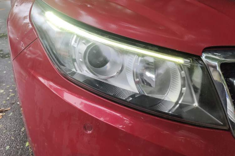 Used BAIC Senova X55 2016 1.5T CVT Elite Edition Right Front Headlight