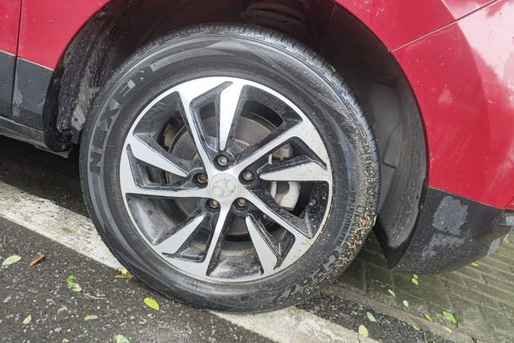 Used BAIC Senova X55 2016 1.5T CVT Elite Edition Right Front Wheel Hub