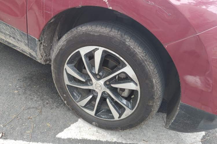 Used BAIC Senova X55 2016 1.5T CVT Elite Edition Right Front Wheel Hub