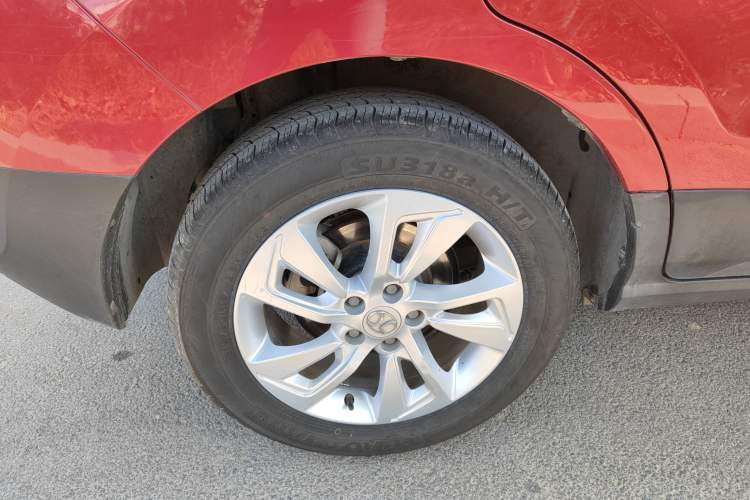 Used BAIC Senova X55 2016 1.5L Manual Comfort Version Right Rear Wheel Hub