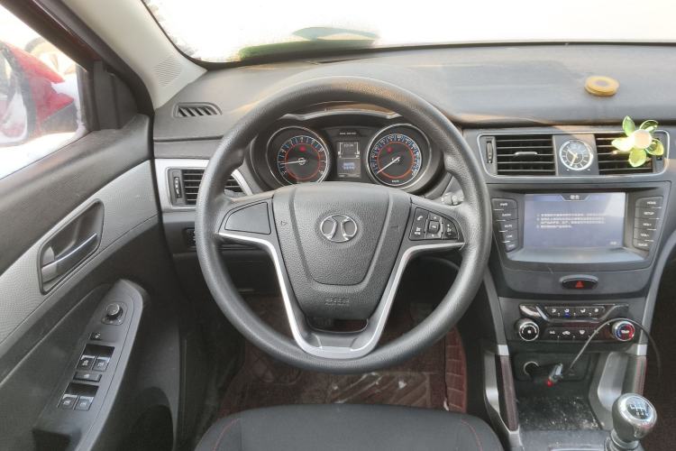 Used BAIC Senova X55 2016 1.5T manual comfort version Steering Wheel