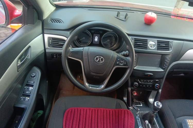 Used BAIC Senova X55 2016 1.5T manual comfort version Steering Wheel