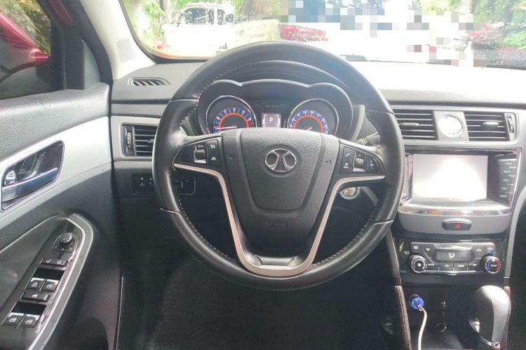 Used BAIC Senova X55 2016 1.5T CVT Elite Edition Steering Wheel