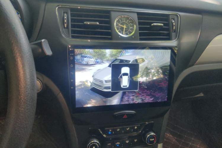 Used BAIC Senova X55 2016 1.5T CVT Comfort Version Audio And AC Panel
