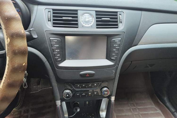 Used BAIC Senova X55 2016 1.5L Manual Comfort Version Audio And AC Panel