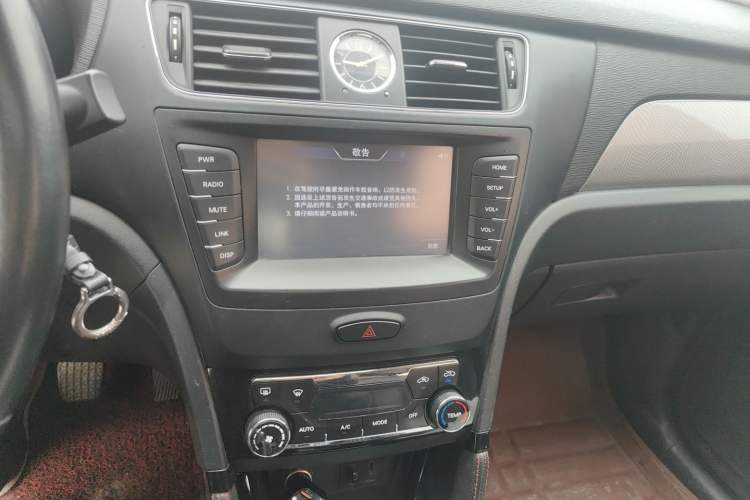 Used BAIC Senova X55 2016 1.5L Manual Elite Edition Audio And AC Panel
