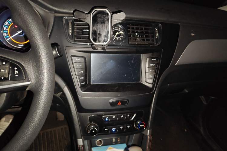 Used BAIC Senova X55 2016 1.5T CVT Comfort Version Audio And AC Panel