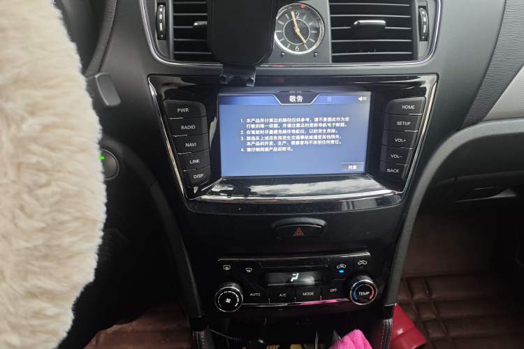 Used BAIC Senova X55 2016 1.5T CVT Luxury Edition Audio And AC Panel