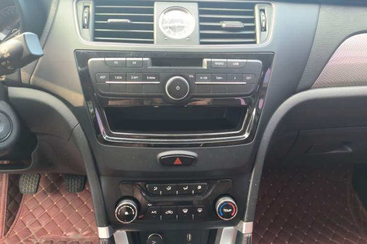 Used BAIC Senova X55 2016 1.5L Manual Standard Edition Audio And AC Panel