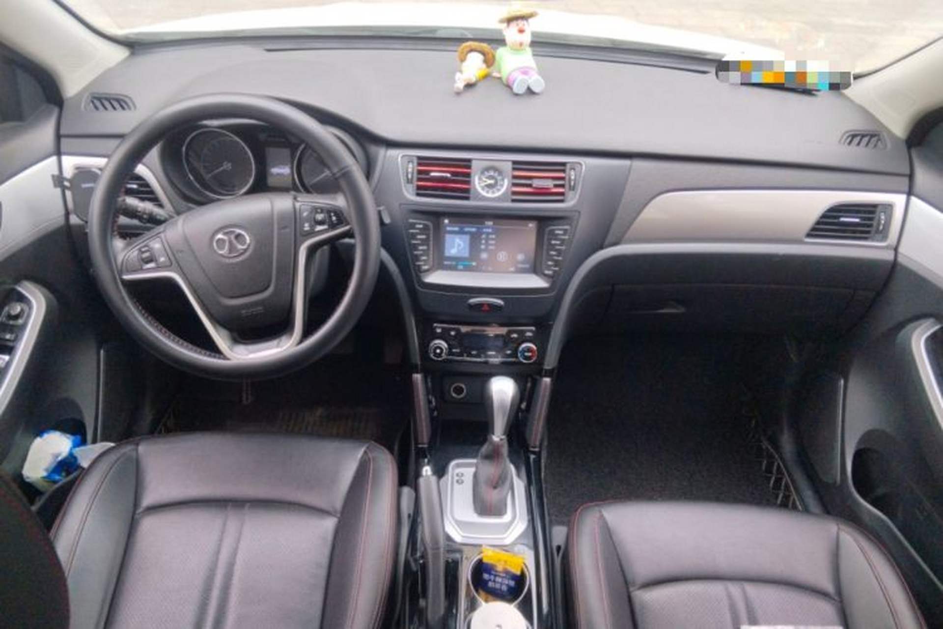 Used BAIC Senova X55 2016 1.5T CVT Elite Edition Center Console