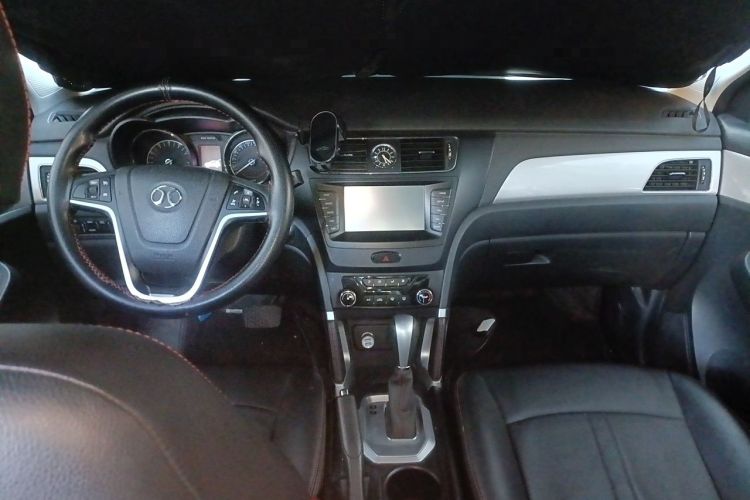 Used BAIC Senova X55 2016 1.5T CVT Comfort Version Center Console
