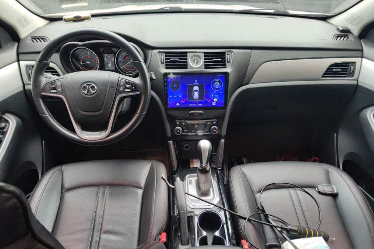 Used BAIC Senova X55 2016 1.5T CVT Elite Edition Center Console