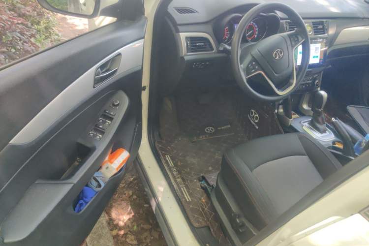 Used BAIC Senova X55 2016 1.5T CVT Comfort Version Driver Seat