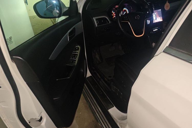 Used BAIC Senova X55 2016 1.5T CVT Elite Edition Driver Seat