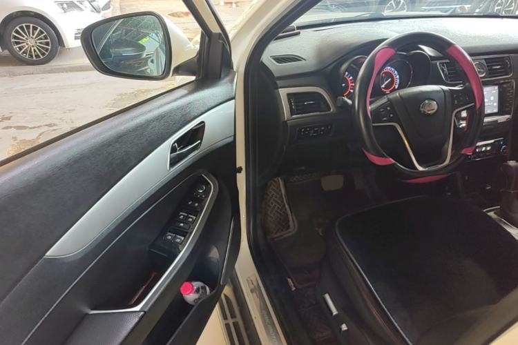 Used BAIC Senova X55 2016 1.5T CVT Luxury Edition Driver Seat