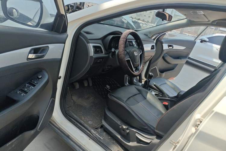 Used BAIC Senova X55 2016 1.5L Manual Comfort Version Driver Seat