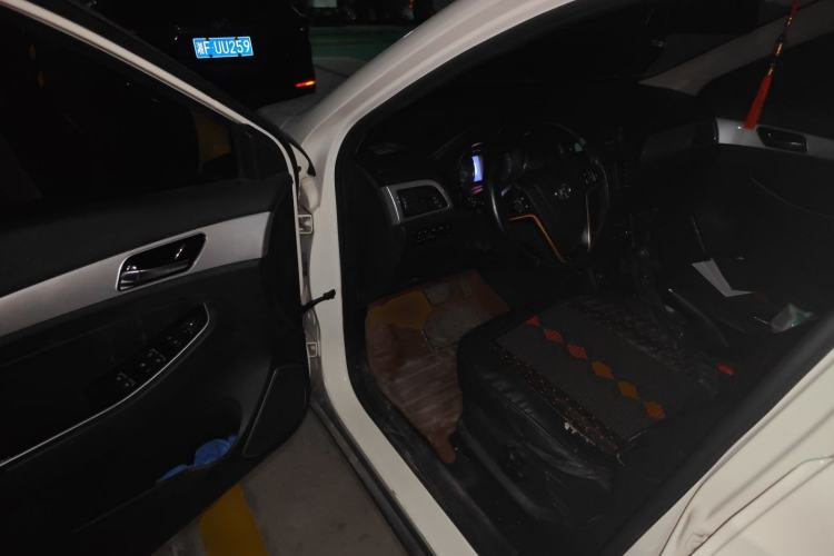 Used BAIC Senova X55 2016 1.5T CVT Elite Edition Driver Seat