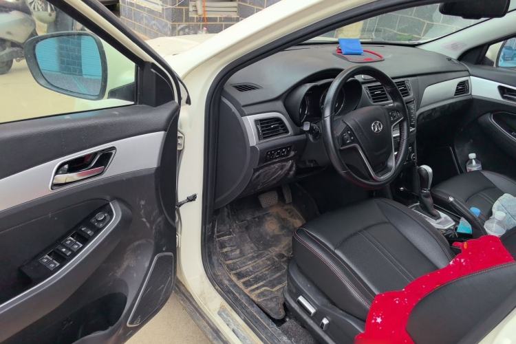 Used BAIC Senova X55 2016 1.5T CVT Luxury Edition Driver Seat