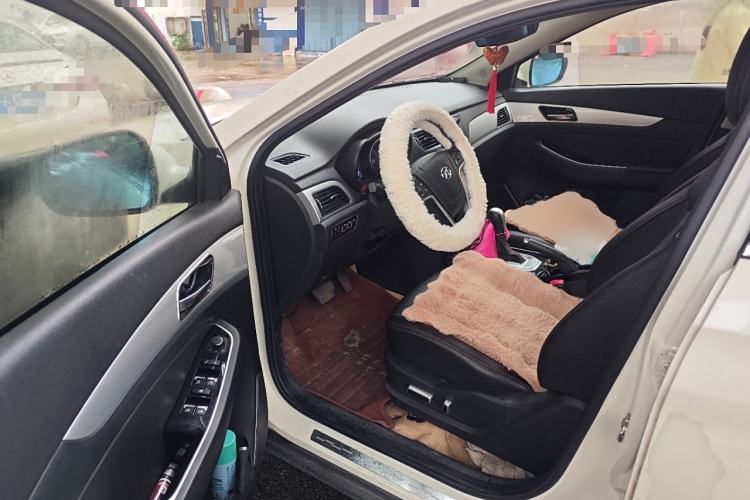 Used BAIC Senova X55 2016 1.5T CVT Luxury Edition Driver Seat