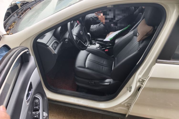 Used BAIC Senova X55 2016 1.5T CVT Elite Edition Driver Seat