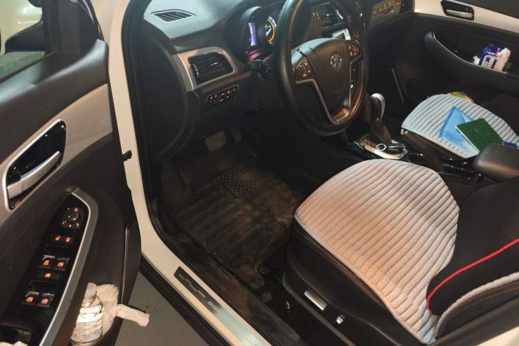 Used BAIC Senova X55 2016 1.5T CVT Luxury Edition Driver Seat