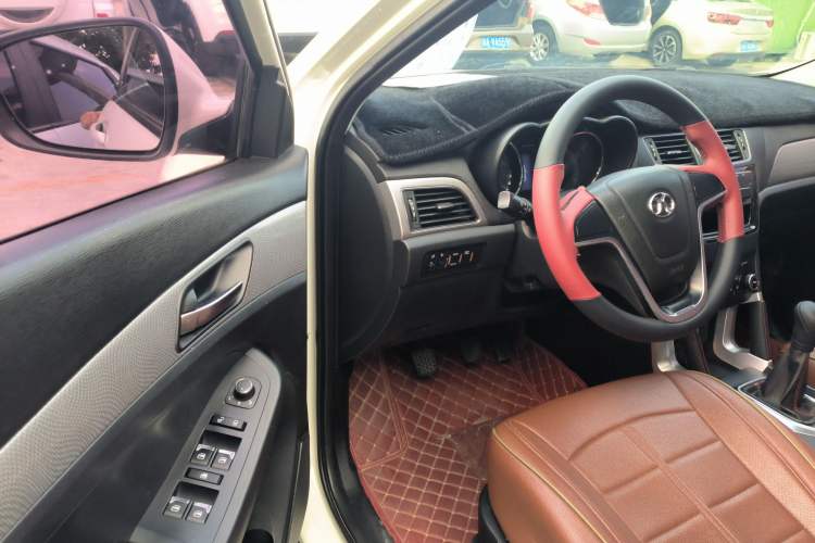 Used BAIC Senova X55 2016 1.5L Manual Standard Edition Driver Seat