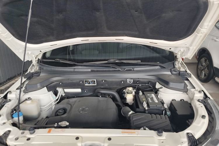 Used BAIC Senova X55 2016 1.5T CVT Elite Edition Engine Bay
