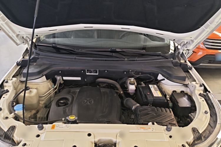 Used BAIC Senova X55 2016 1.5T CVT Elite Edition Engine Bay