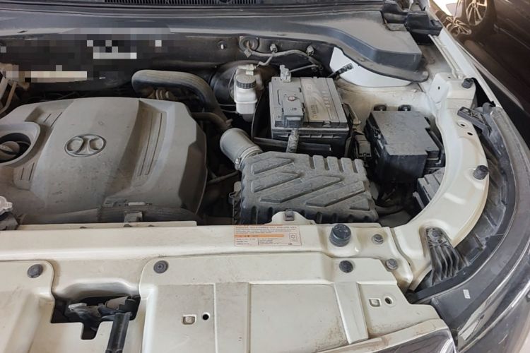 Used BAIC Senova X55 2016 1.5T CVT Luxury Edition Engine Bay Left